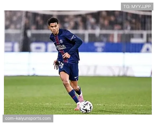 巴黎圣日耳曼登贝莱马尤卢恢复训练 攻击线伤员回归注入活力 巴黎圣日耳曼登贝莱马尤卢恢复训练 攻击线伤员回归注入活力